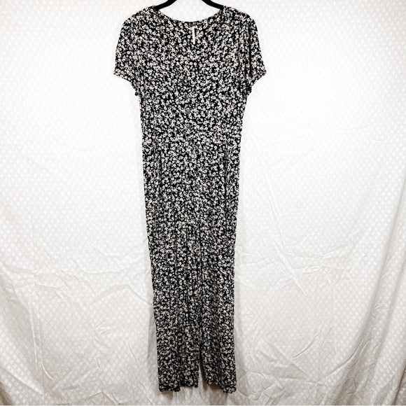 Free People Black White Floral Tie Waist Button Jumpsuit - Picture 1 of 7